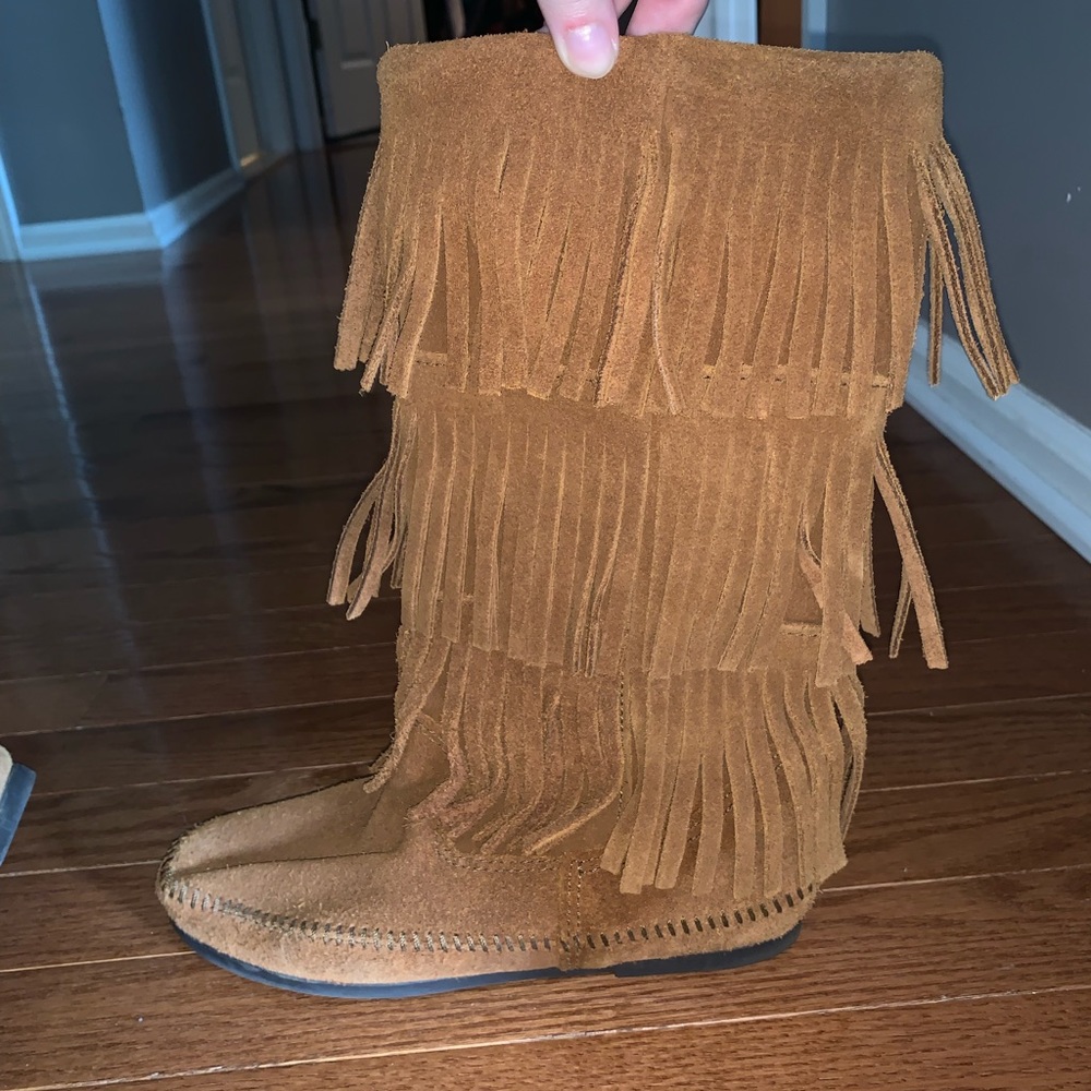 Minnetonka fringe boots